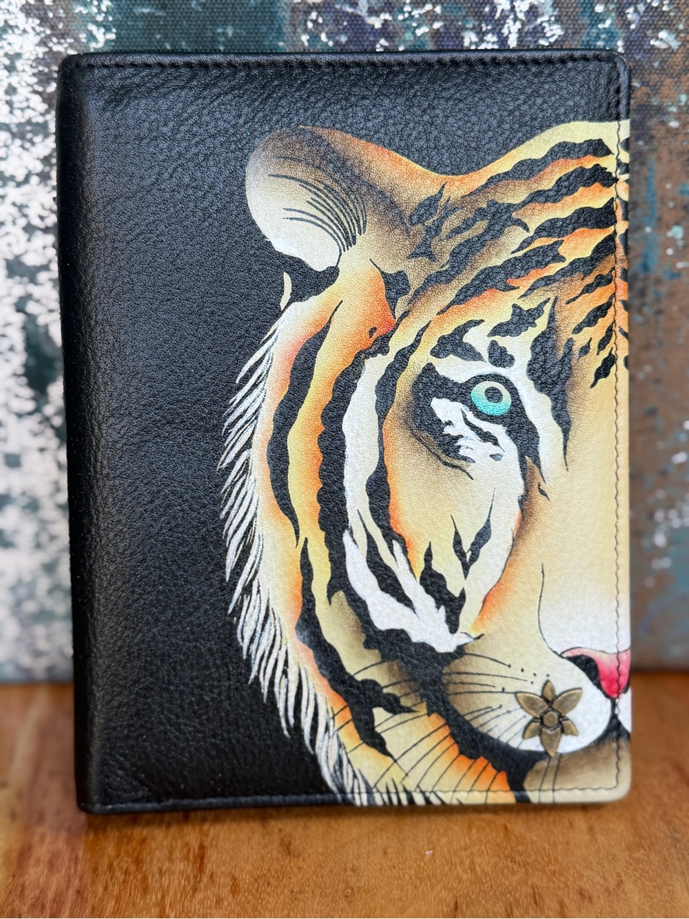 Anuschka Maximalist Tiger Hand-Painted Leather Wallet - Picture 3 of 11